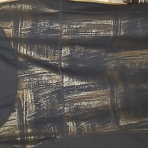 XERSION Tank Top Athletic Sport, Fitted with Built in Bra.(Womans Medium) - Picture 14 of 14